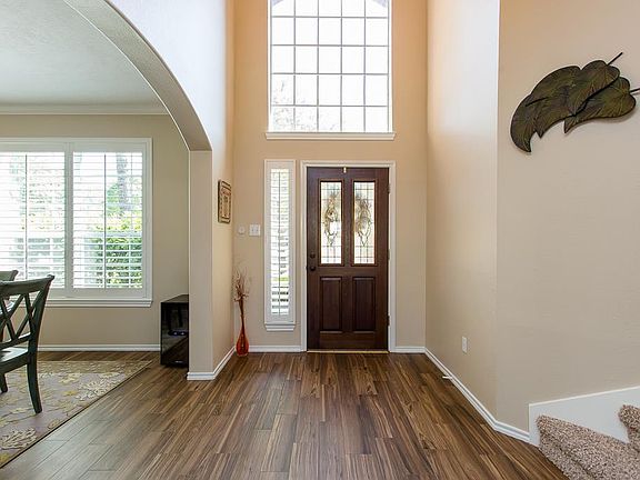 4th image of 20402 Empty Saddle Ct