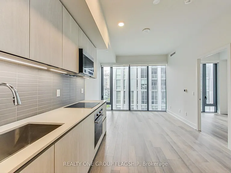 8 Cumberland St #701 — Photo 8
