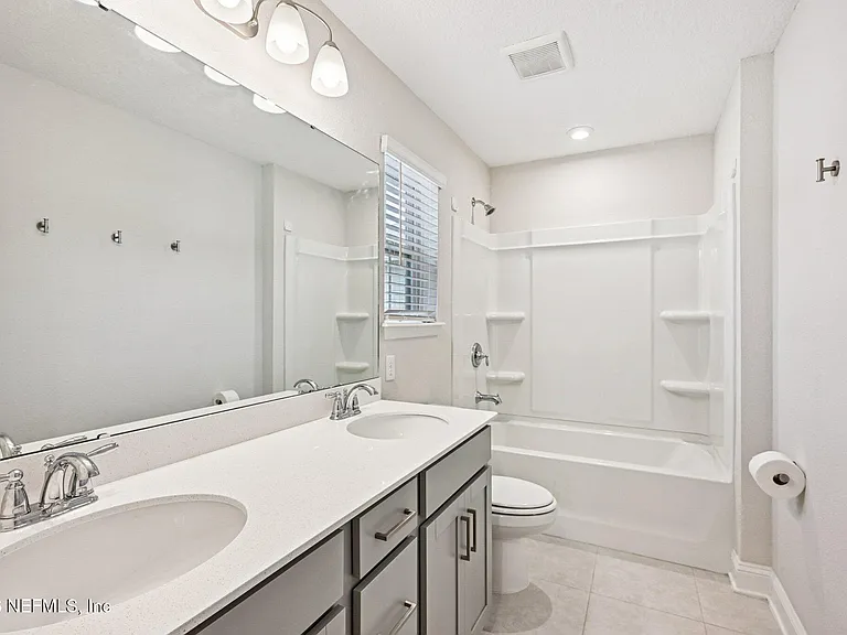 13019 Holsinger Blvd — Photo 36
