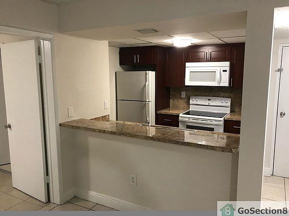 5th image of 7125 NW 186th St APT B211