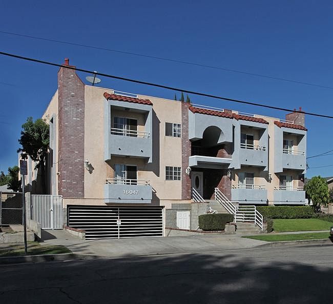 1st image of 16047 Haynes St APT 102