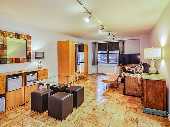 4th image of 305 E 40th St APT 2A