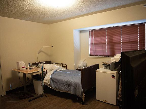 5th image of 1608 Jonquil Park Dr