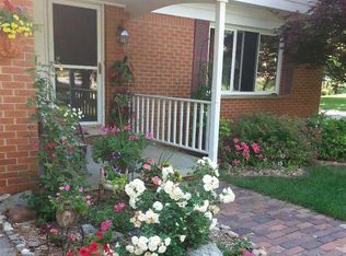 652 Eastlook Dr, Saline, MI 48176