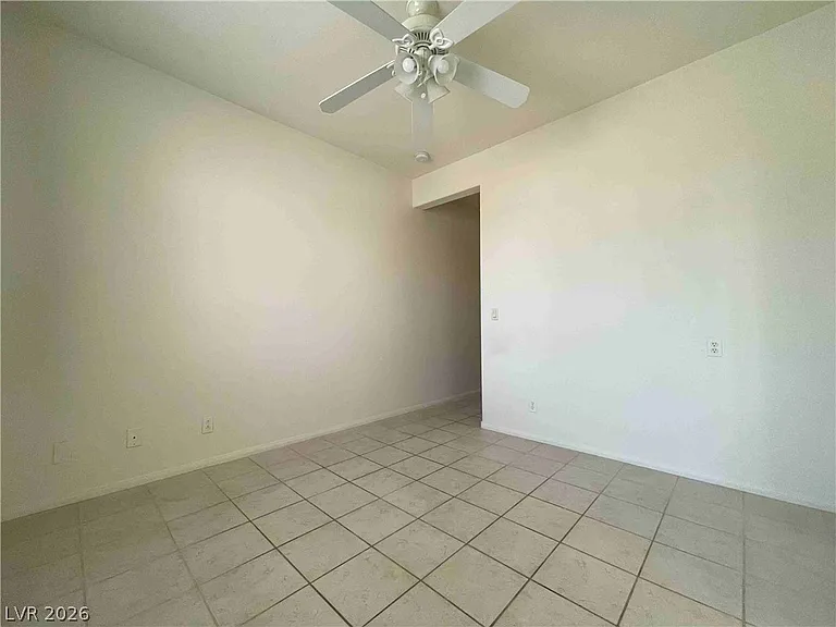 531 Curtin Ct — Photo 8