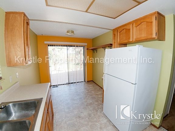 4th image of 350 Parkview Ter