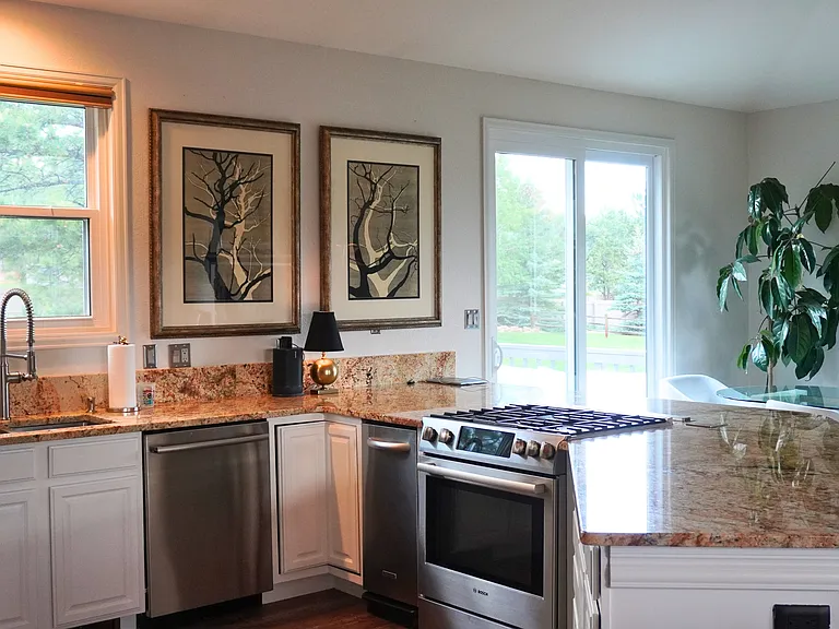 1635 Muirfield Ln — Photo 6