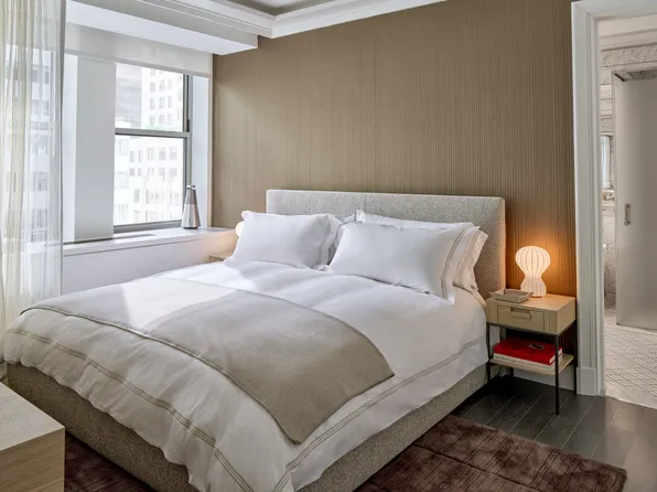 303 Park Avenue image 5 of 28