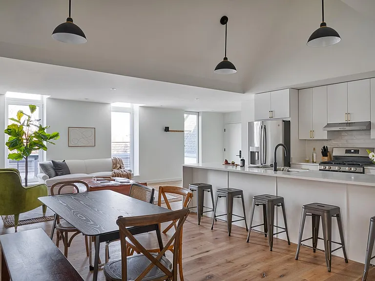 Monroe Co-Living — Photo 1