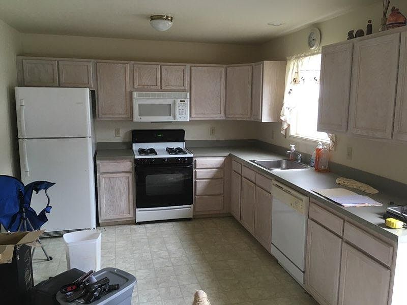 Large Beautiful Kitchen 