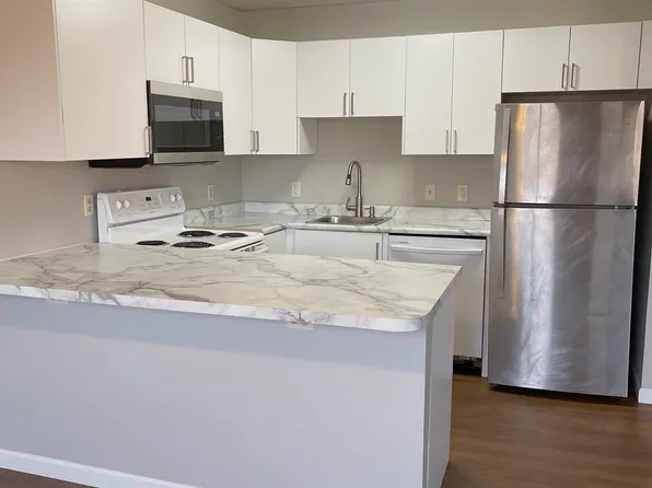 6301 S 28th St, Lincoln, NE 68516