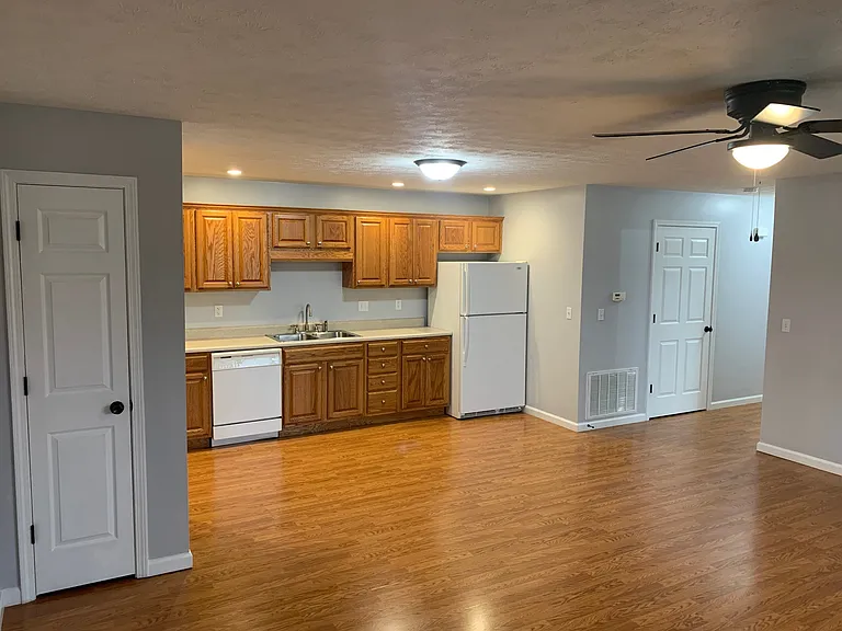 624 McClung Ave — Photo 2