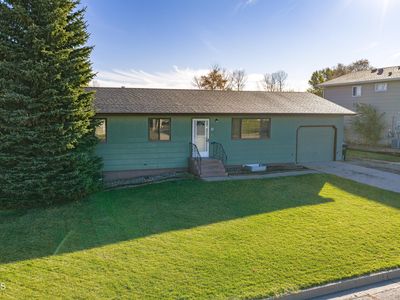 10 Penenah Dr, Bismarck, ND, 58504