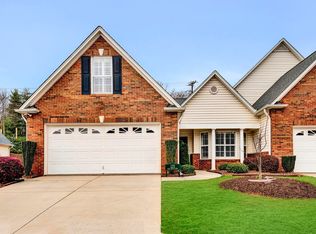 125 High Crest Ct, Simpsonville, SC 29681