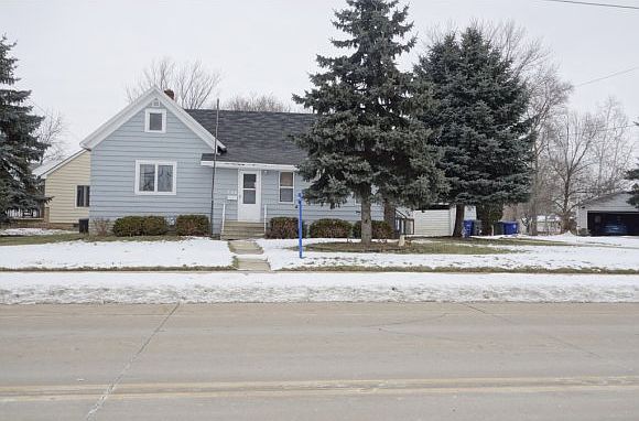 2nd image of 726 W Main St