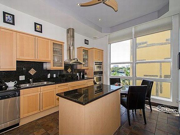 4th image of 9751 E Bay Harbor Dr #4B