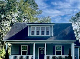 6109 Smith Rd, Ravenel, SC 29470