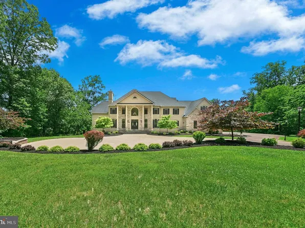 15 Great Hills Rd, New Hope, PA 18938