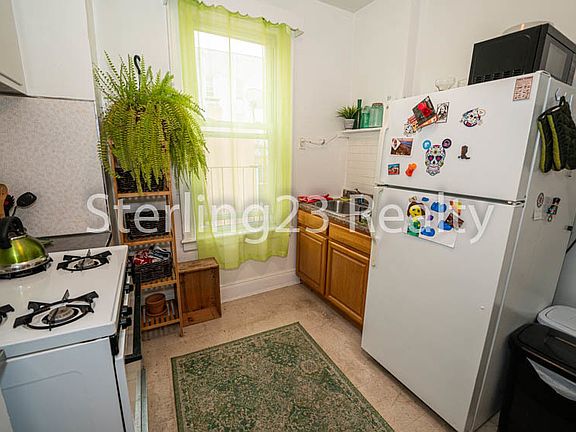 3rd image of 25-38 34th St #L2