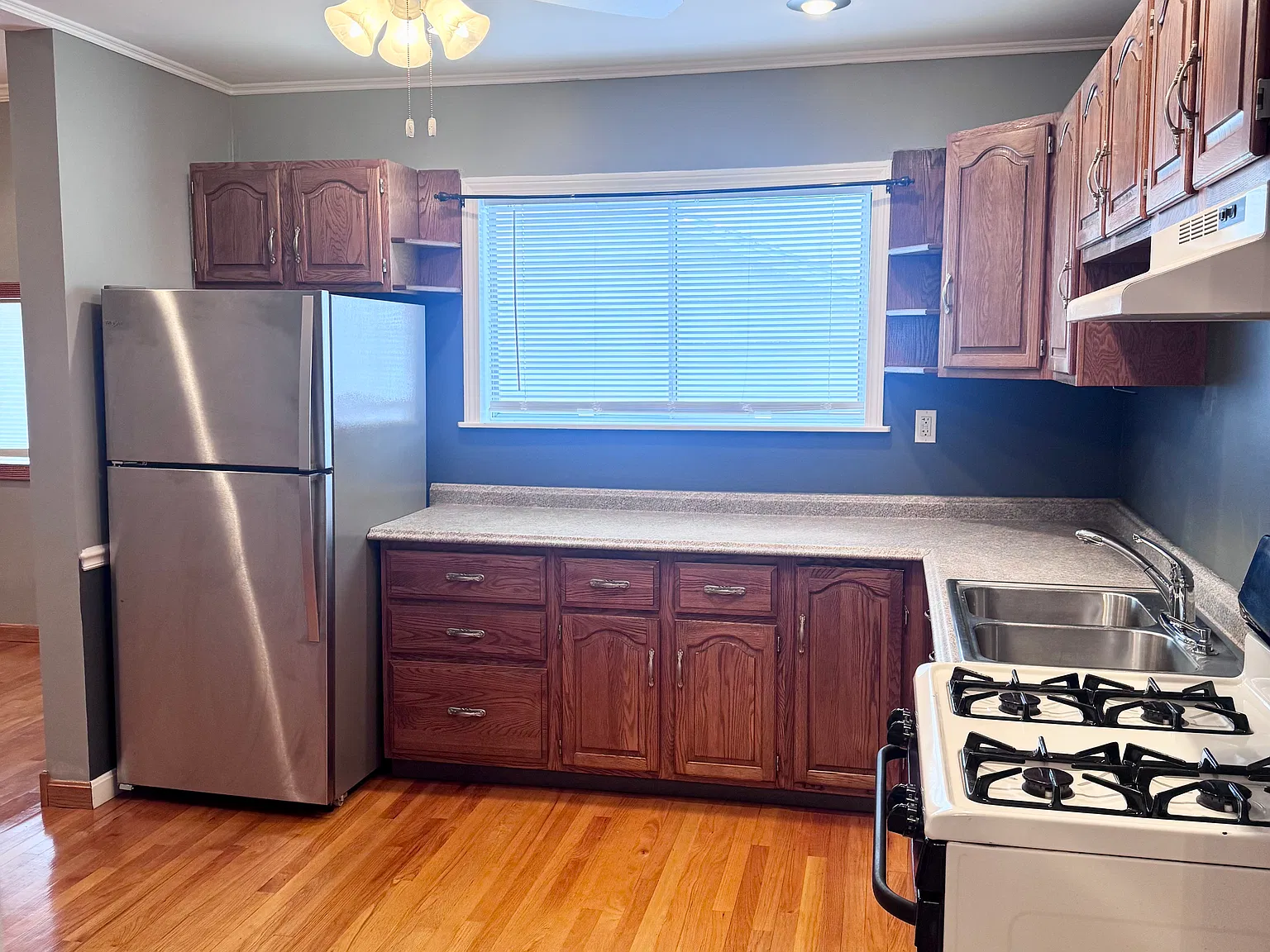 34 Florence St — Photo 1