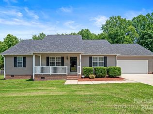 178 Nuthatch Ln, China Grove, NC 28023