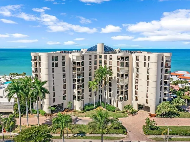 3215 Gulf Shore Blvd N #704N — Photo 2