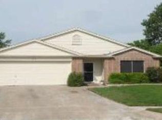 200 Edmundson Ct, Arlington, TX 76002