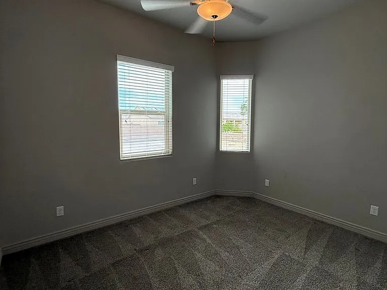 10156 E 39th Ln — Photo 13