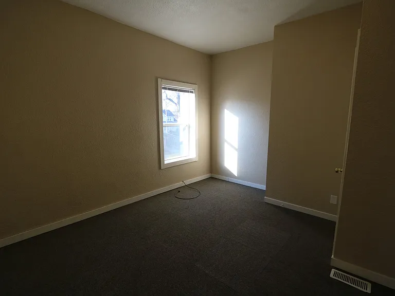 1409 Jefferson St — Photo 9