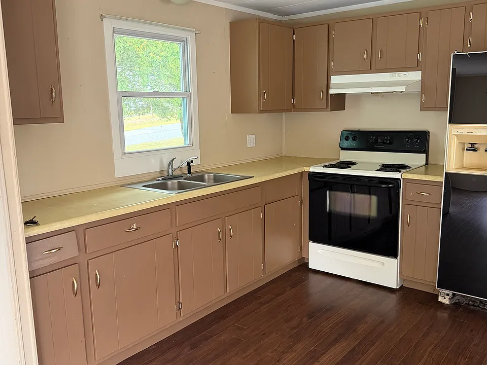 8 Brook Rd #8