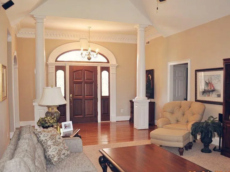 144 Parkside Dr — Photo 11