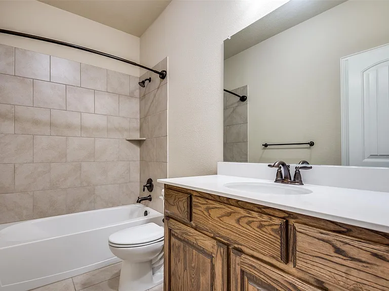 309 Harcourt Ave — Photo 22