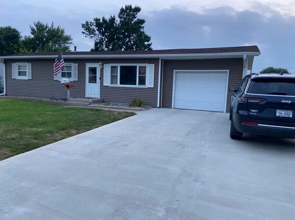 601 N Oak St, Norfolk, NE 68701