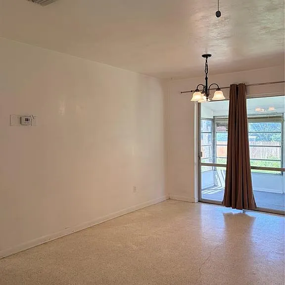 1320 Hartley Ave — Photo 3