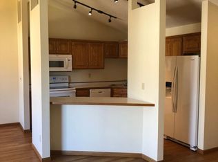 2818 15th St S #G, Fargo, ND 58103