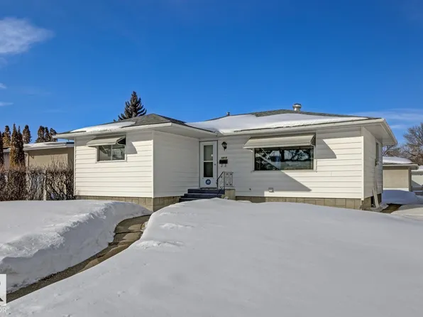 7216 149a Ave NW, Edmonton, AB T5C 2W1