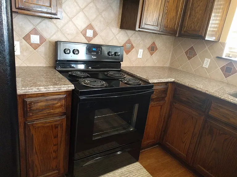 1700 Teakwood Cir — Photo 5