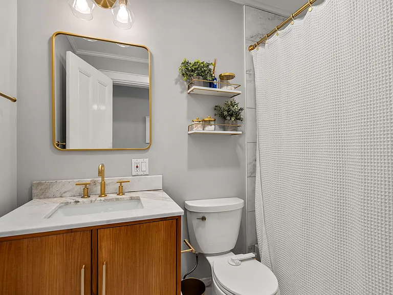 40 Chestnut St #2 — Photo 9