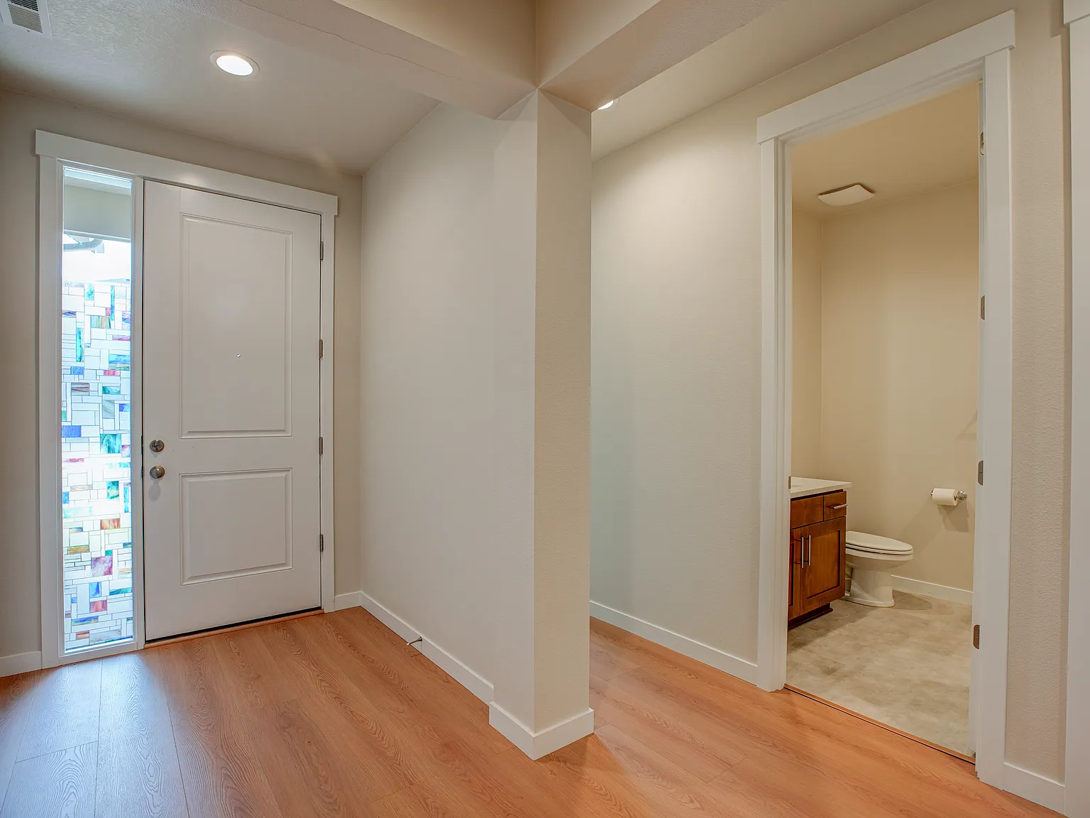 4 bed, 2.5 bath, 2000 sqft, $3,000 — Photo 4