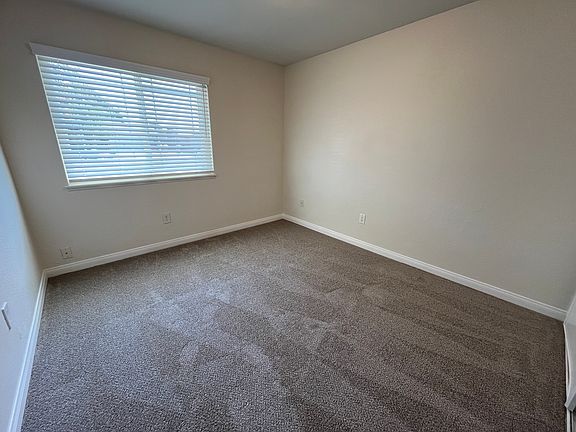 5th image of 13725 Sylmar Dr