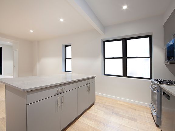 3rd image of 241 E 18th St APT 3F