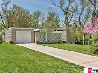 7252 N 33rd Ave, Omaha, NE 68112