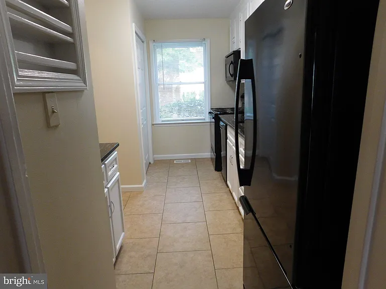 1170 N Vermont St — Photo 2