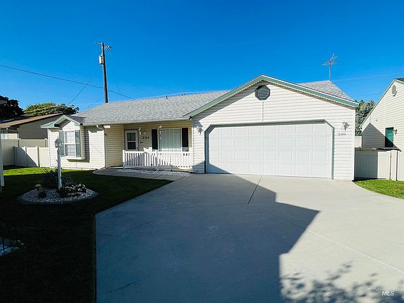 4th image of 2104 Alder Dr