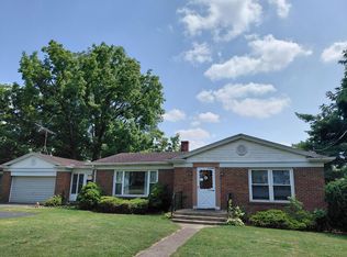 285 W Commercial Ave, Lowell, IN 46356