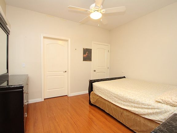 3rd image of 20401 Runnymede St