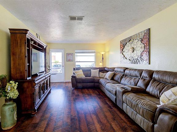 3rd image of 3417 34th Avenue Dr W