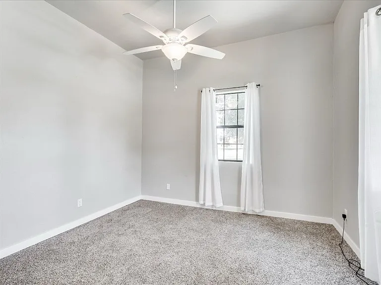 410 S 7th St — Photo 10