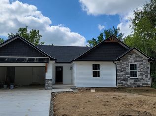 100 Mill Spgs, Coatesville, IN 46121