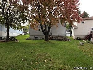 4th image of 214 Male Ave